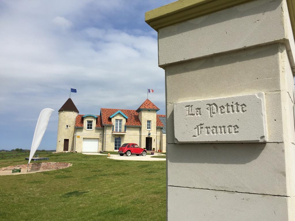 La Petite France Villa Parnowo Bagian luar foto